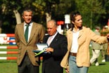 Benito Conde recogiendo un premio de manos de la infanta Do�a Elena.